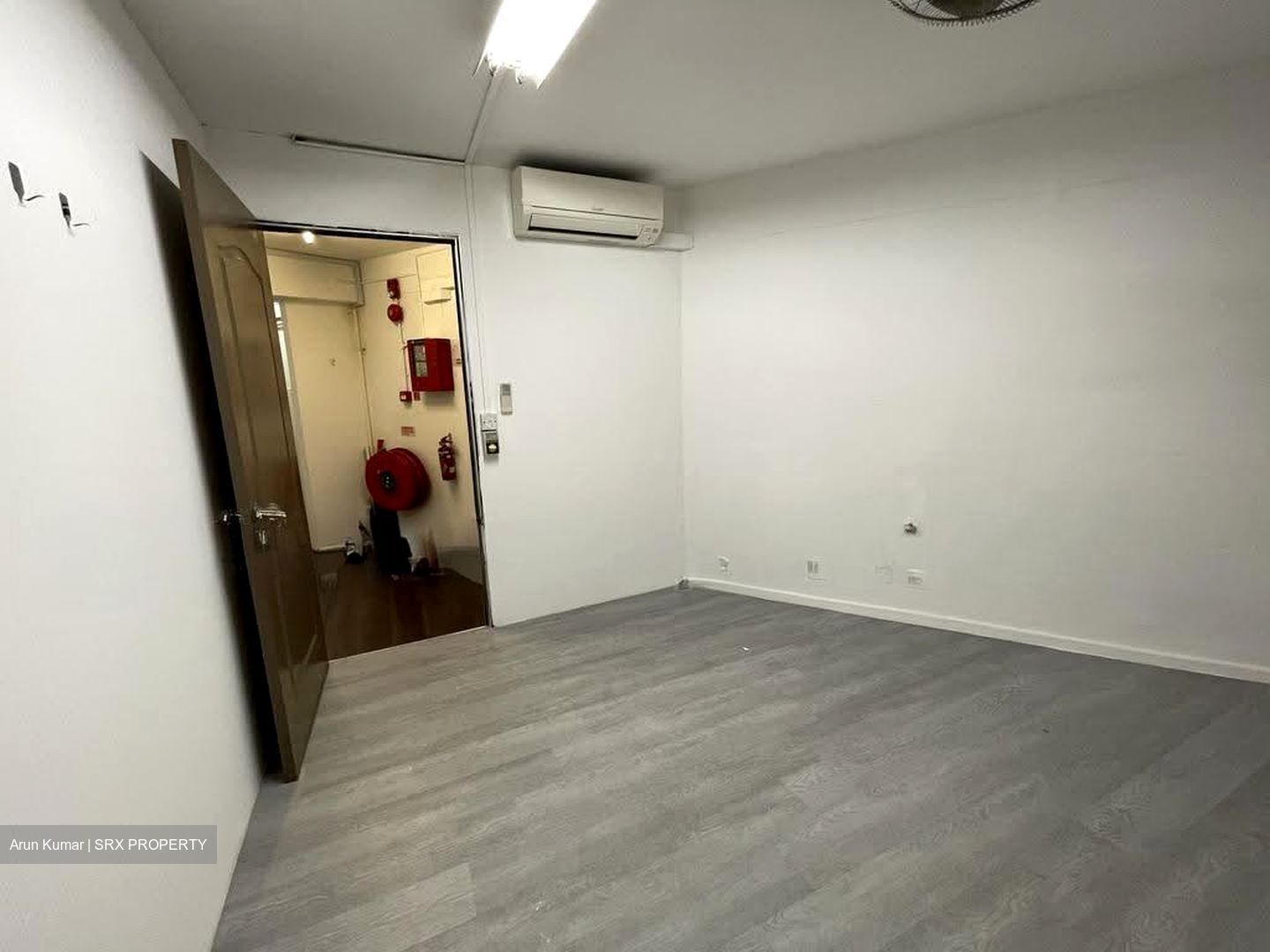 Hougang Avenue 1 (D19), Shop House #620587471